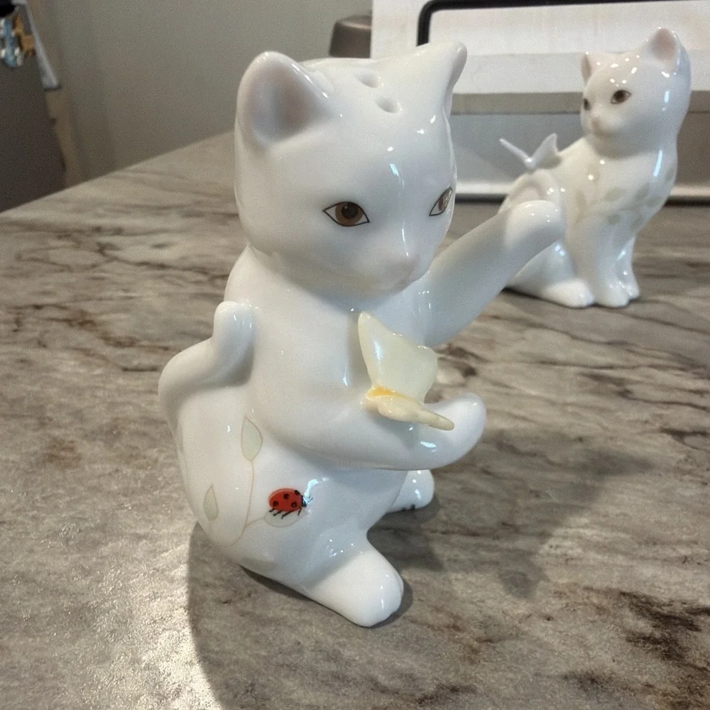 Lenox Butterfly Meadow Figural Kitten Salt and Pepper Set NWOB